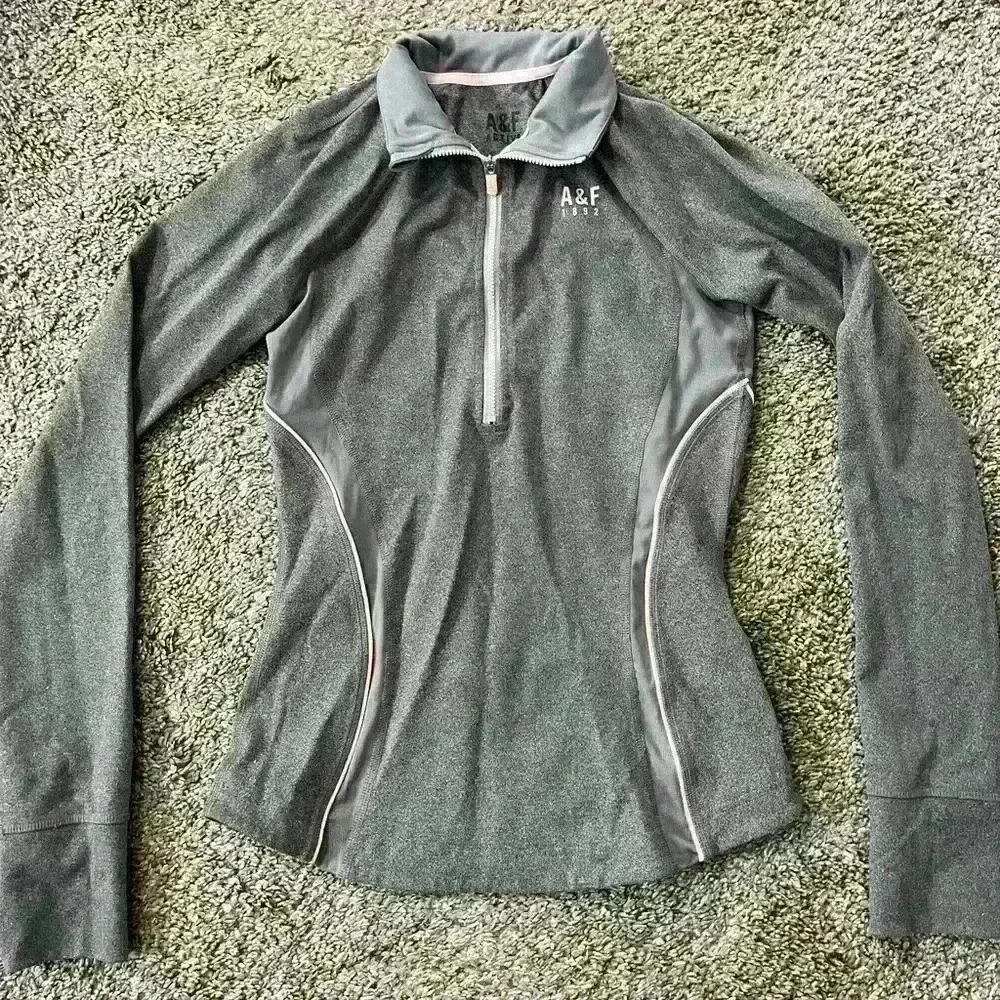 Abercrombie & Fitch A&F Active Track Jacket | Grey Quarter Zip Top | Size Small - Picture 1 of 4